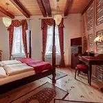 Garni Jagdschloss Mit Selbstversorgerkueche Hotell
