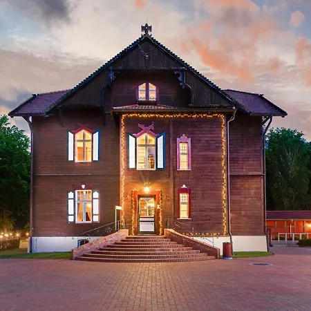 Garni Jagdschloss Mit Fruehstuecksbuffet & Schlosskueche Fuer Selbstversorger