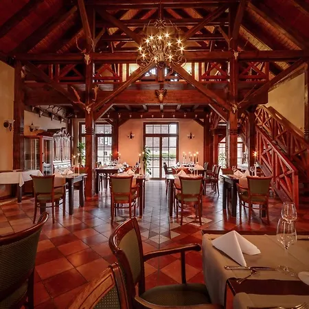 Jagdschloss Waldsee Hotel 3*