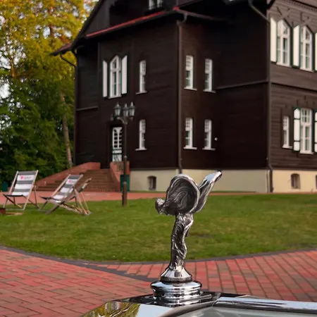 Hotel Garni Jagdschloss Mit Fruehstuecksbuffet & Schlosskueche Fuer Selbstversorger Waldsee (Mecklenburg-Vorpommern)