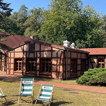 Garni Jagdschloss Mit Fruehstuecksbuffet & Schlosskueche Fuer Selbstversorger 3* Waldsee (Mecklenburg-Vorpommern)