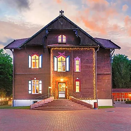 Garni Jagdschloss Mit Fruehstuecksbuffet & Schlosskueche Fuer Selbstversorger Waldsee (Mecklenburg-Vorpommern)