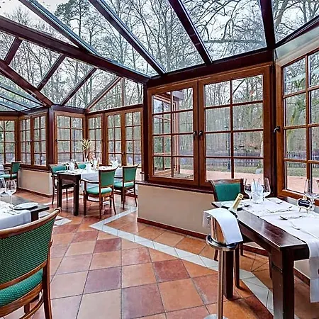 Garni Jagdschloss Mit Fruehstuecksbuffet & Schlosskueche Fuer Selbstversorger
