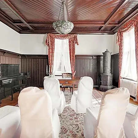 Garni Jagdschloss Mit Fruehstuecksbuffet & Schlosskueche Fuer Selbstversorger 3* Waldsee (Mecklenburg-Vorpommern)