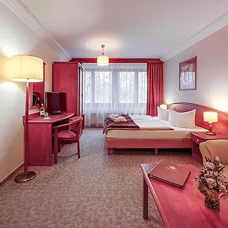 Hotel Garni Jagdschloss Mit Fruehstuecksbuffet & Schlosskueche Fuer Selbstversorger