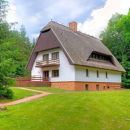 Garni Jagdschloss Mit Fruehstuecksbuffet & Schlosskueche Fuer Selbstversorger