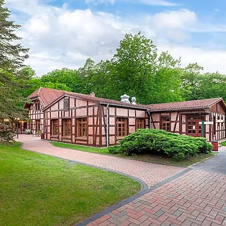 Hotel Garni Jagdschloss Mit Fruehstuecksbuffet & Schlosskueche Fuer Selbstversorger 3*