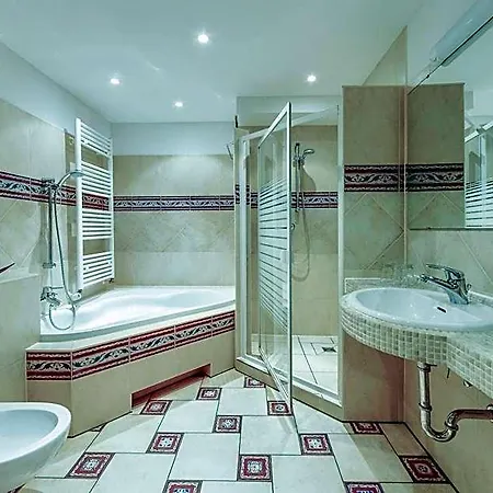 Garni Jagdschloss Mit Fruehstuecksbuffet & Schlosskueche Fuer Selbstversorger Hotel 3*
