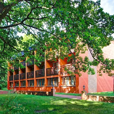 ホテル Hotel Garni Jagdschloss Waldsee Mit Fruehstuecksbuffet & Schlosskueche Fuer Selbstversorger 3*